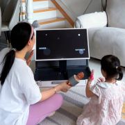 27-inch Portable Touch Screen Battery-Powered Android Suitcase Briefcase Screen Display